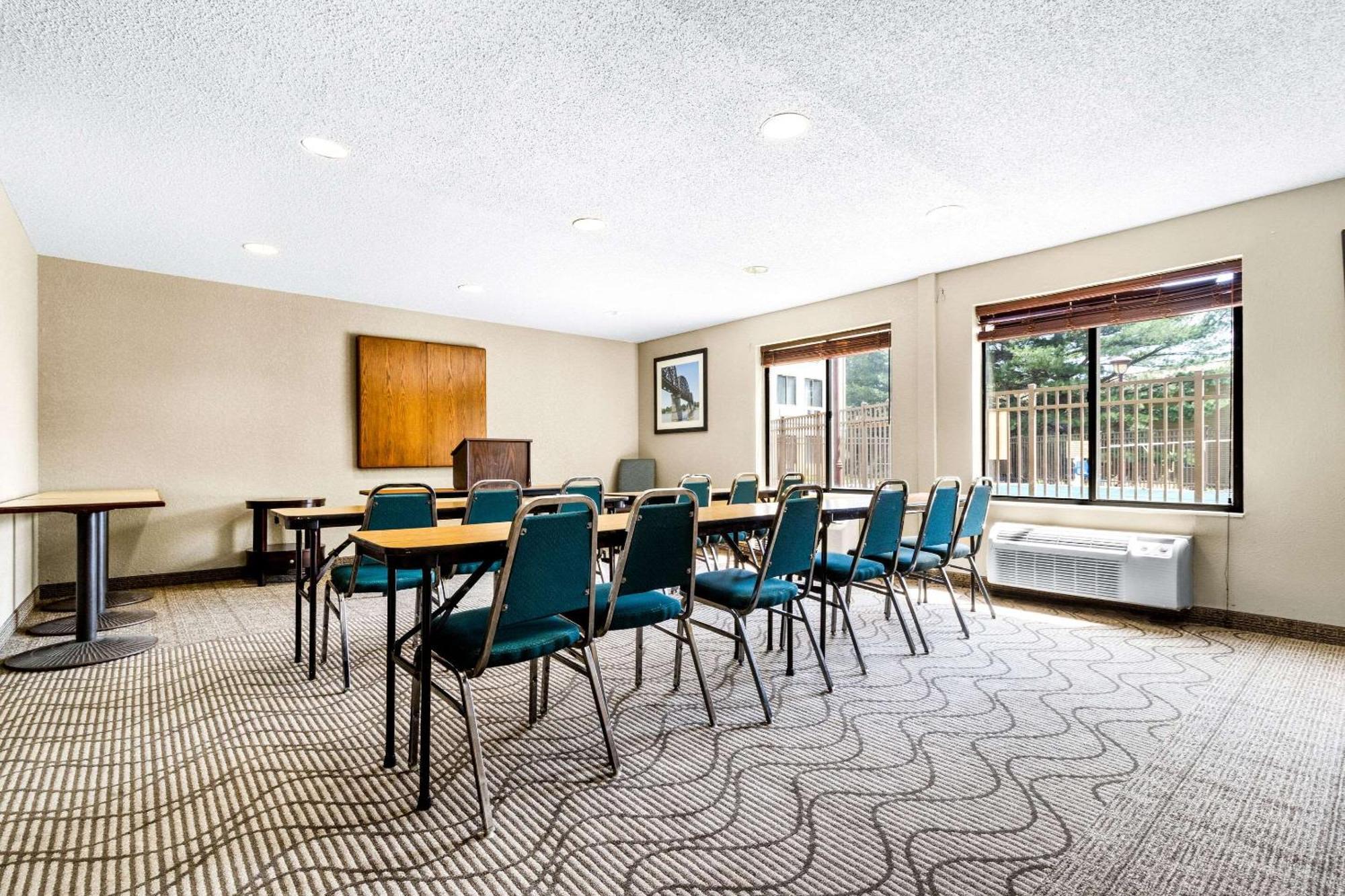 Comfort Inn Evansville East Buitenkant foto